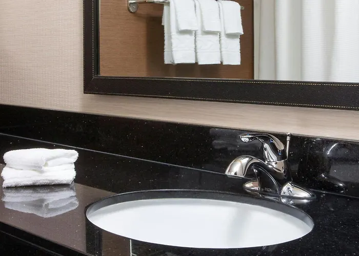 Hotel Fairfield & Chicago 3*