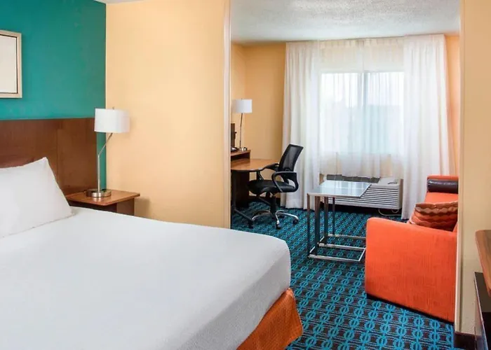 Fairfield & Chicago Hotel